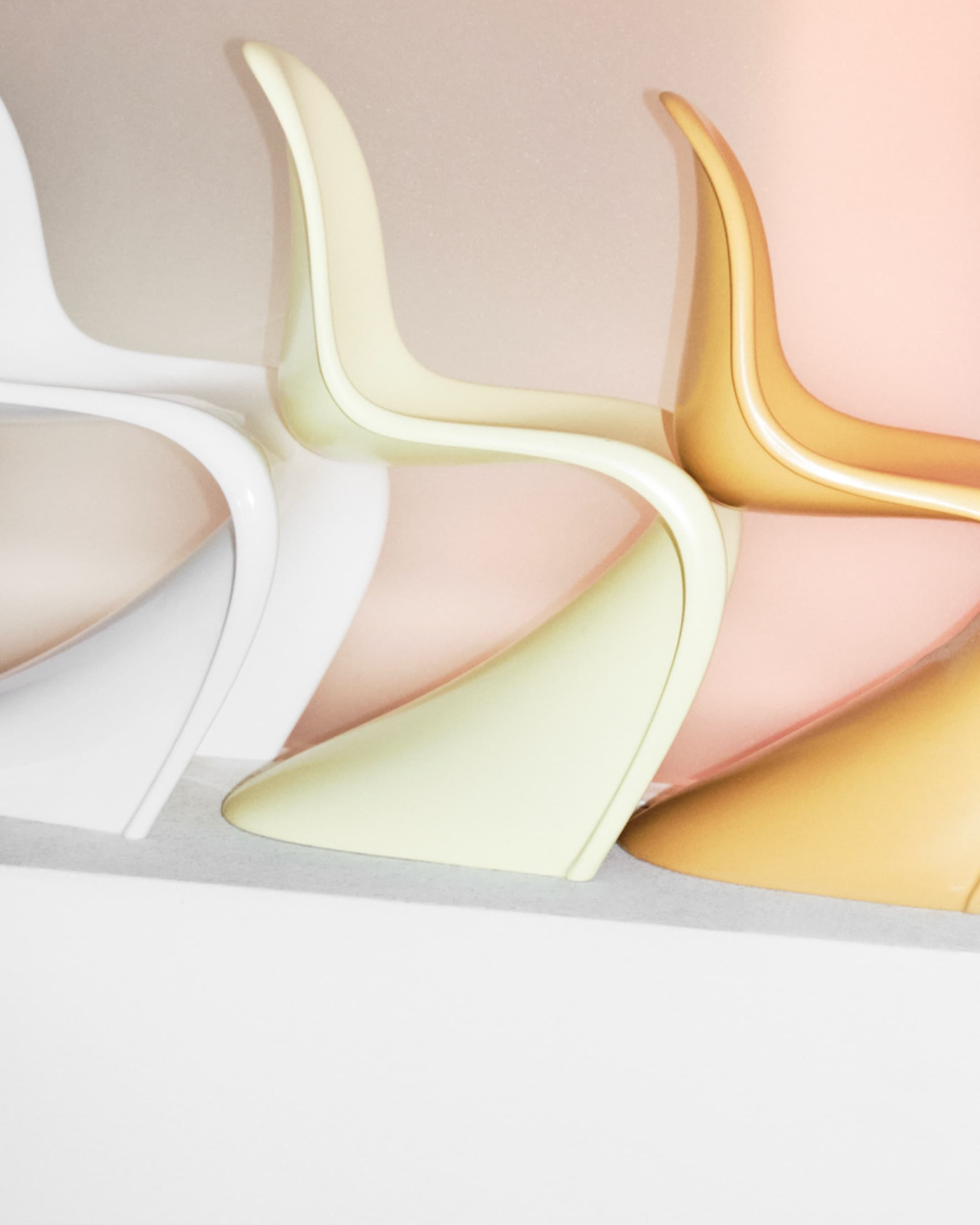 〈컬러풀 시팅 Colorful Sitting〉 - 이미지 4